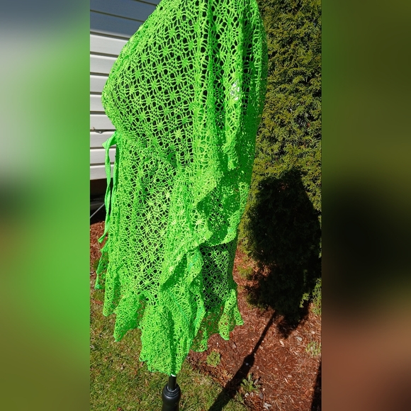Amazing Neon Green Crochet Lace Tie-Front Cover-Up - Picture 3 of 13